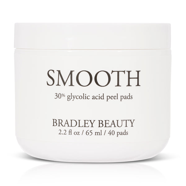 A tub of SMOOTH 30% Glycolic Acid Peel Pads against a white background.
